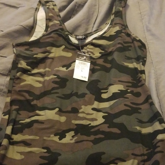 Sold - Picture 1 of 1